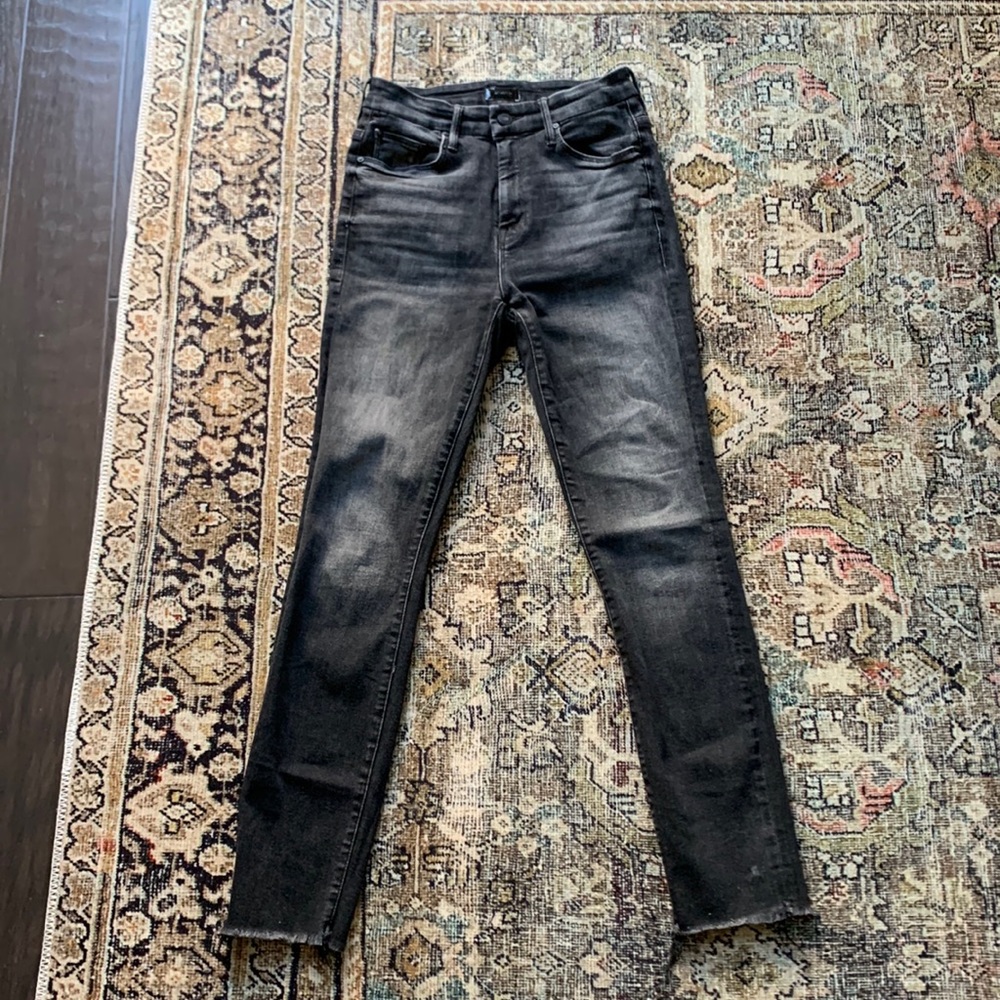 MOTHER Jeans High Waisted Ankle Fray in Night Hawk Size 25